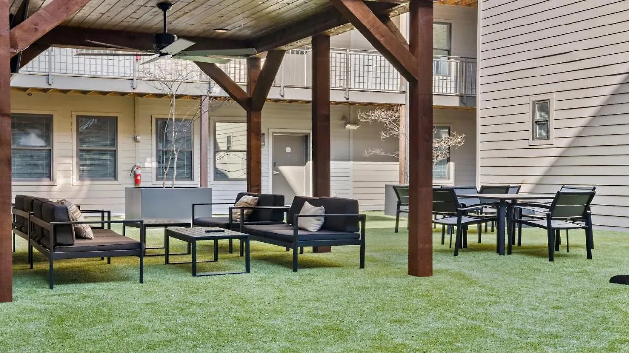 Cozysuites Musicrow Astonishing Studio With Free Parking 07 Nashville Apartment