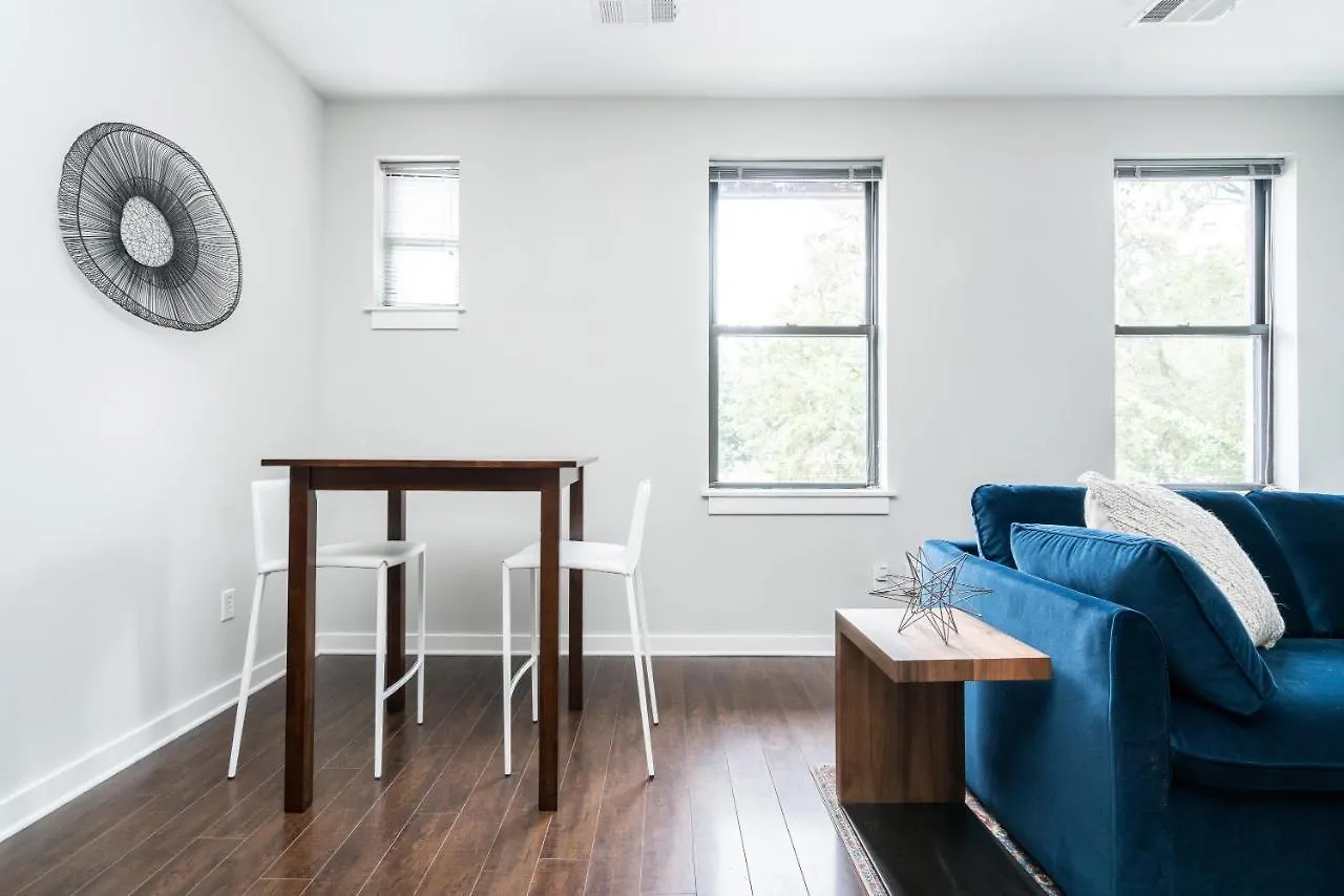 Apartment Cozysuites Musicrow Astonishing Studio With Free Parking 07 Nashville United States